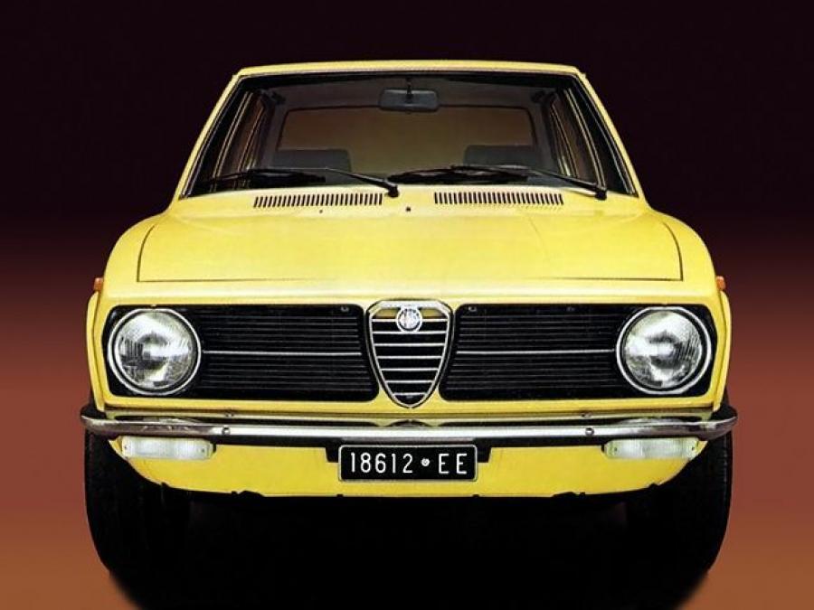  Alfa Romeo Alfetta 1.6 (116) 1975 года  (фото 2 из 8)